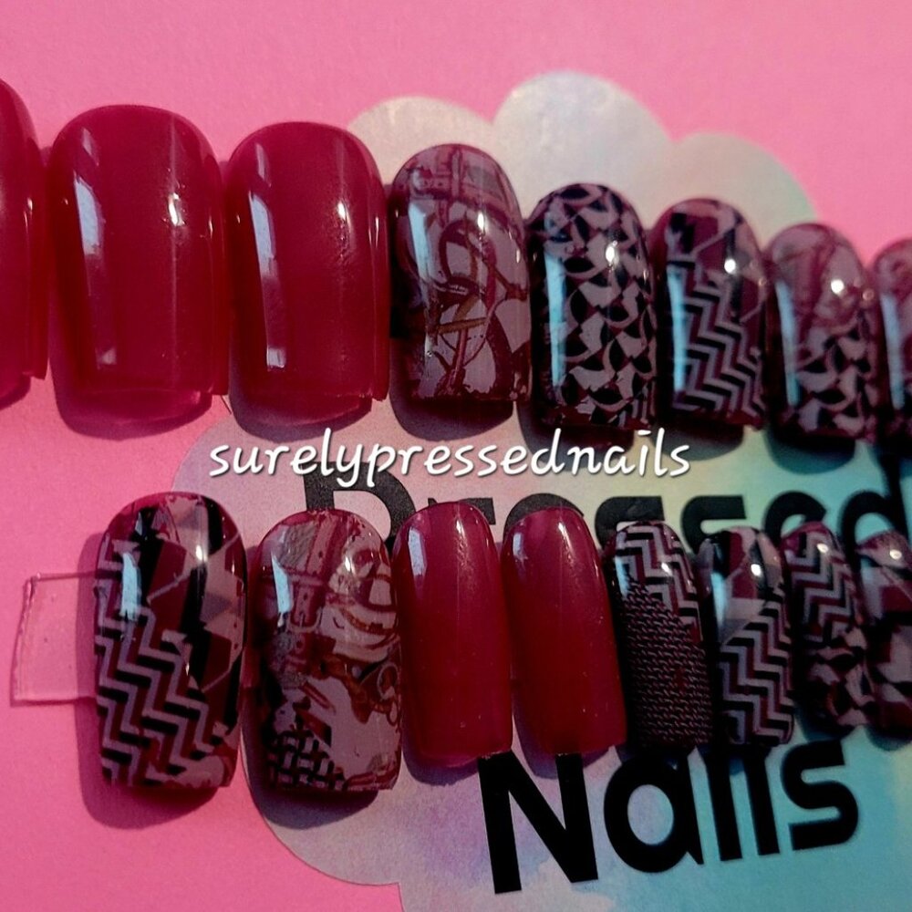 Short Dark Red Abstract Design Square Press on Nails